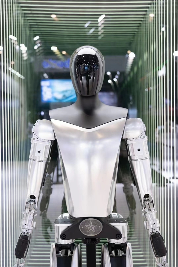 马斯克：未来地球上的机器人数量将超过人类 物质不再短缺