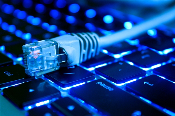 美国三大运营商移动网速对比：5G速度最高超过220Mbps