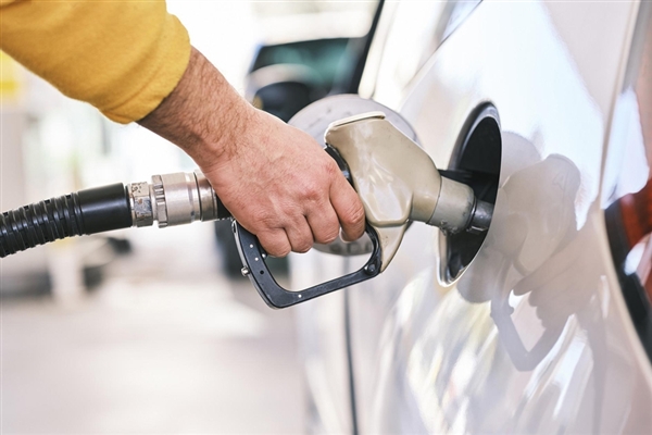 研究：美国大多数电动车充电费用 比油车加油还贵